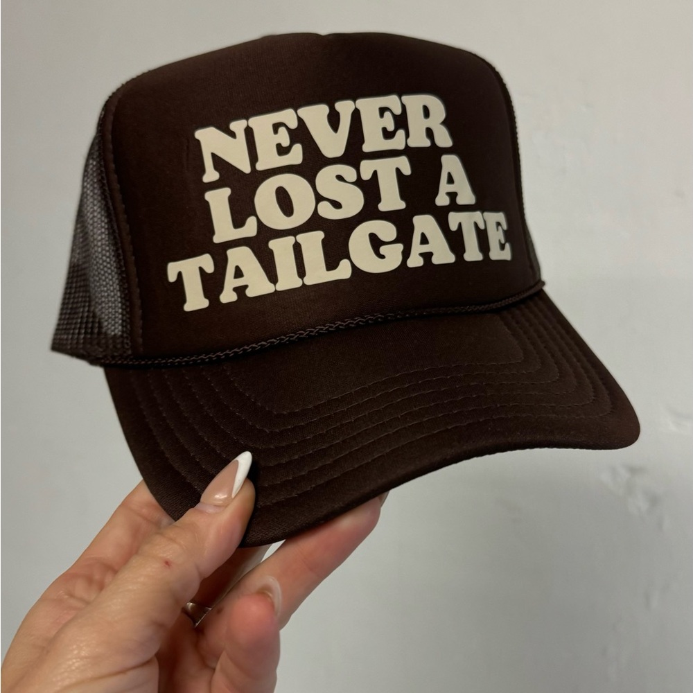 Brown 'Never Lost a Tailgate' Trucker Hat
